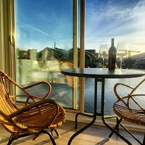 https://houseboat-concordia-bb.amsterdamhotelsnl.com