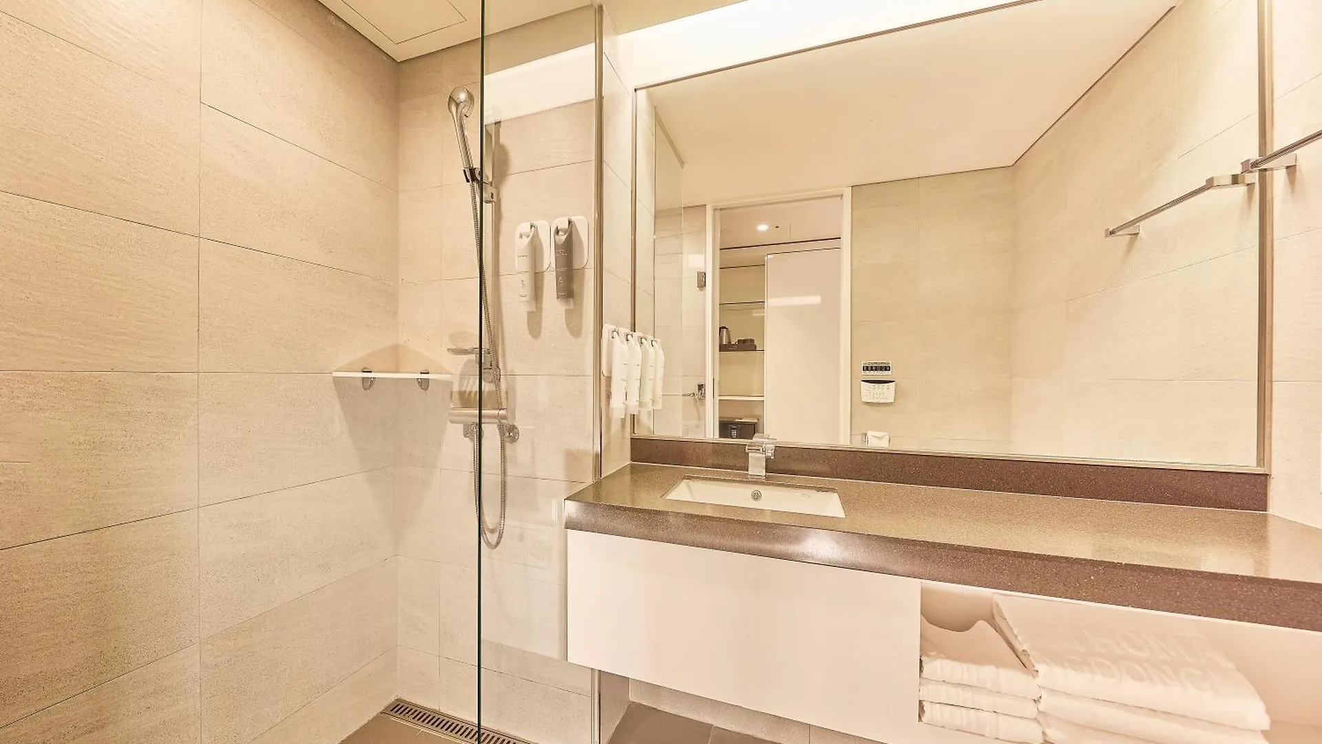 Hotel Thomas Myeongdong Seoul 3*,  South Korea