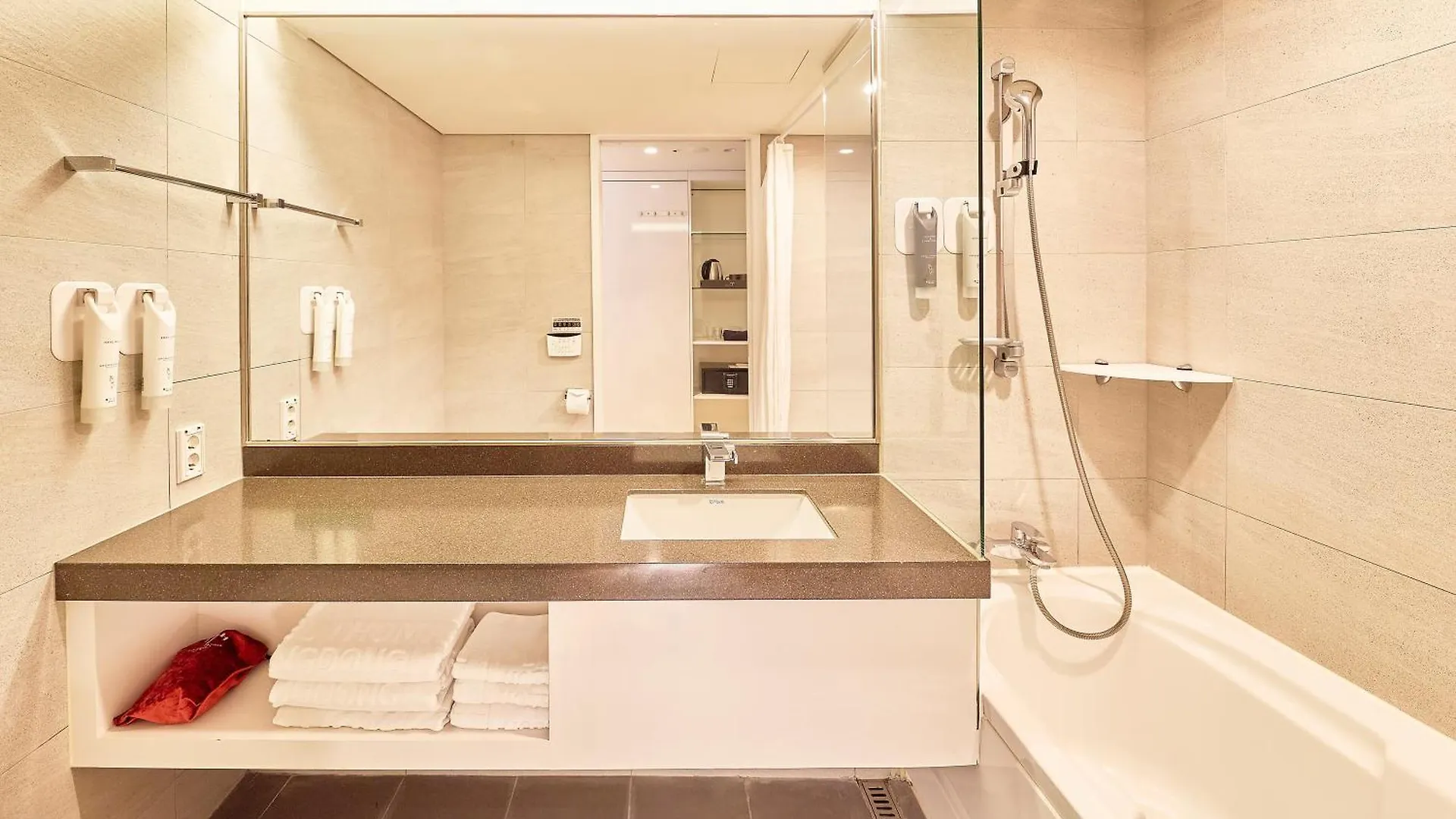 Hotel Thomas Myeongdong Seoul